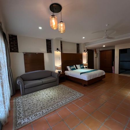 Botanica Mansion Bed & Breakfast บาลิคปูเลา ภายนอก รูปภาพ