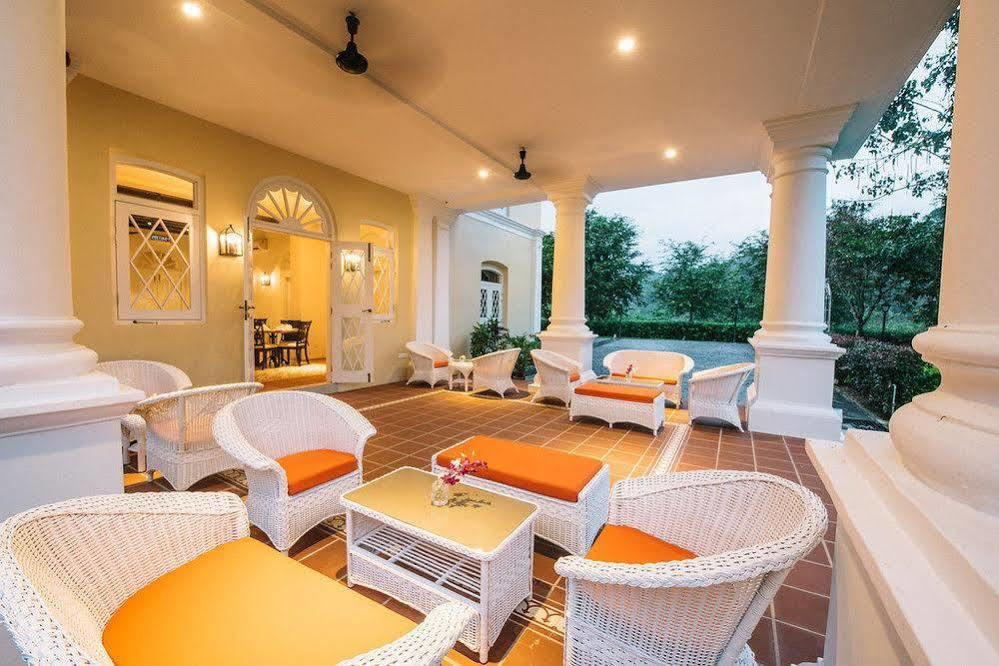 Botanica Mansion Bed & Breakfast บาลิคปูเลา ภายนอก รูปภาพ