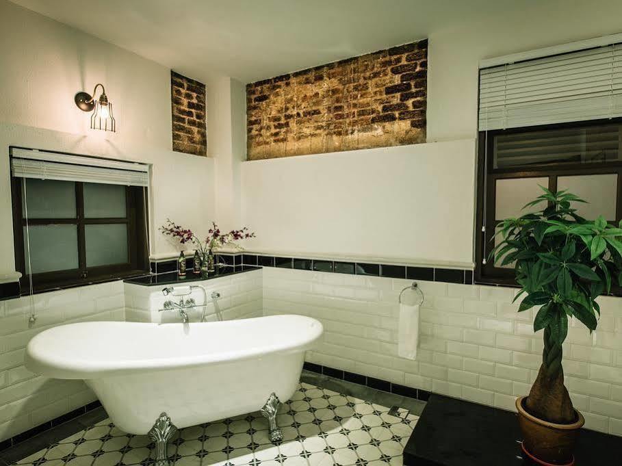 Botanica Mansion Bed & Breakfast บาลิคปูเลา ภายนอก รูปภาพ
