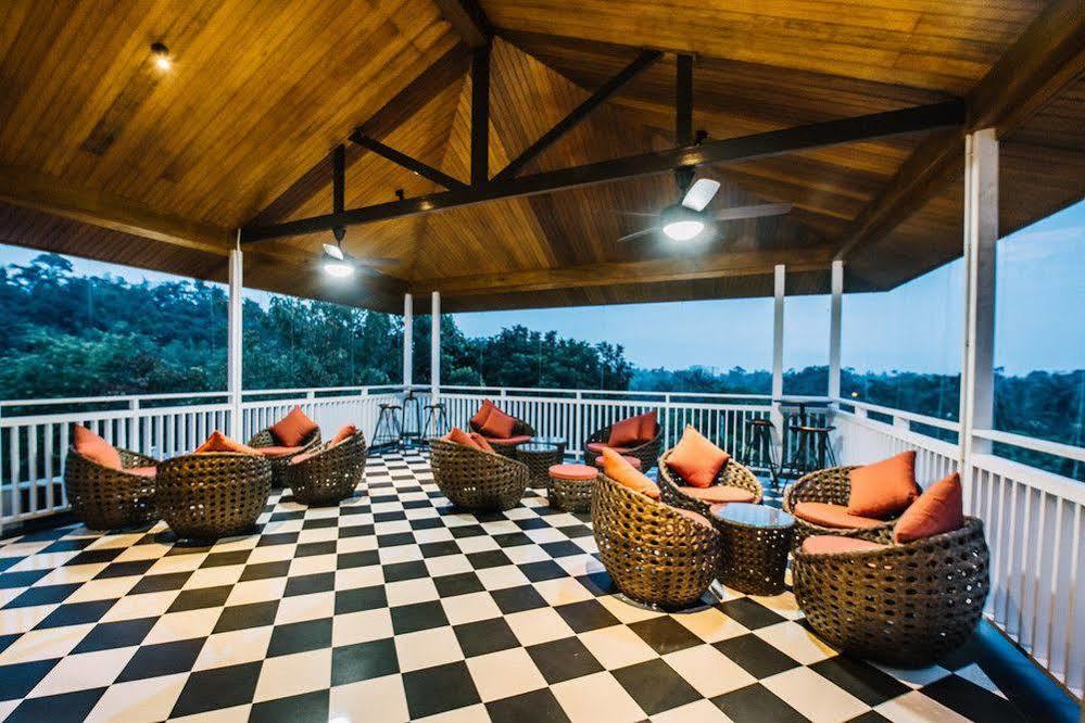 Botanica Mansion Bed & Breakfast บาลิคปูเลา ภายนอก รูปภาพ