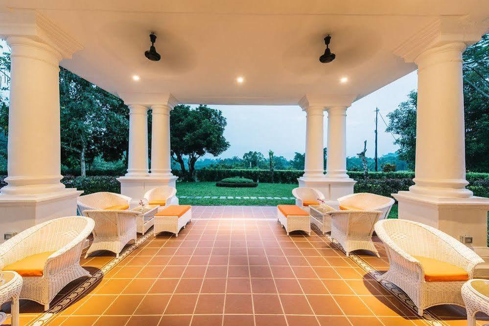 Botanica Mansion Bed & Breakfast บาลิคปูเลา ภายนอก รูปภาพ