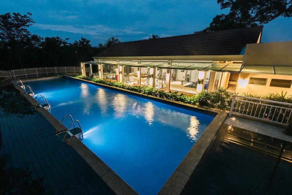 Botanica Mansion Bed & Breakfast บาลิคปูเลา ภายนอก รูปภาพ